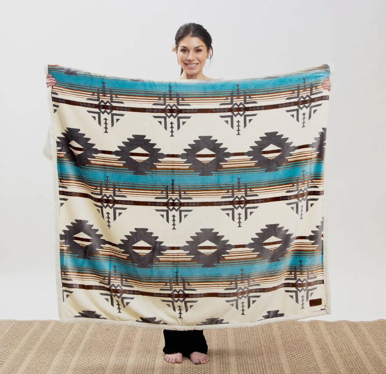 Wrangler Lone Mountain Plush Sherpa Throw