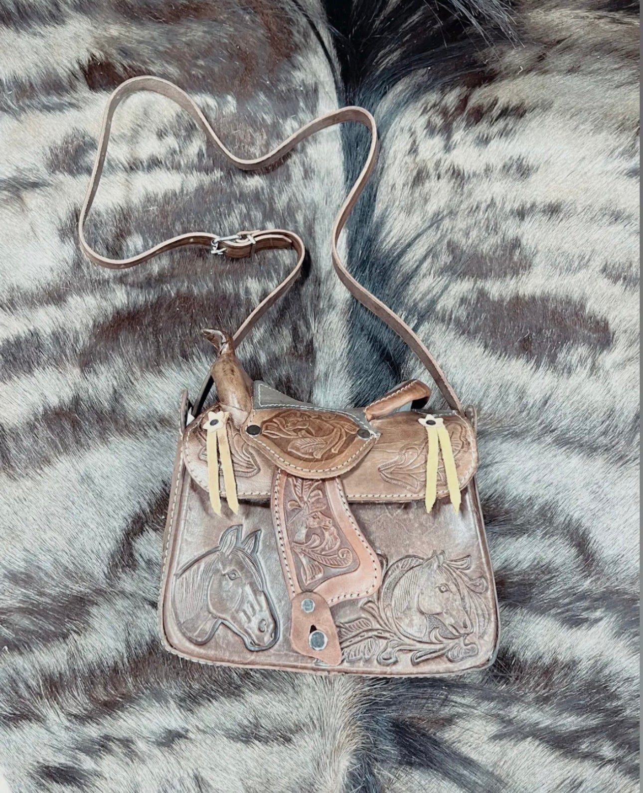 Saddle Purse