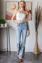 Load image into Gallery viewer, The Lainey Jeans
