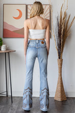 Load image into Gallery viewer, The Lainey Jeans
