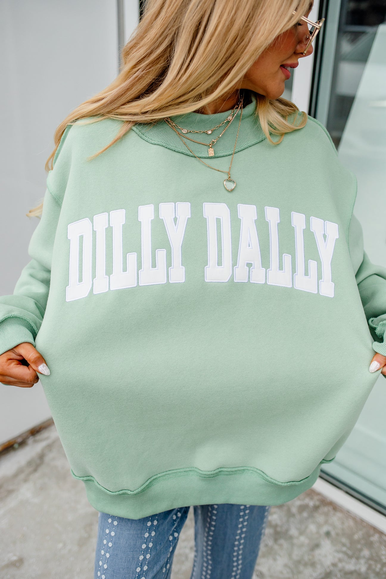 Dilly Dally Mockneck