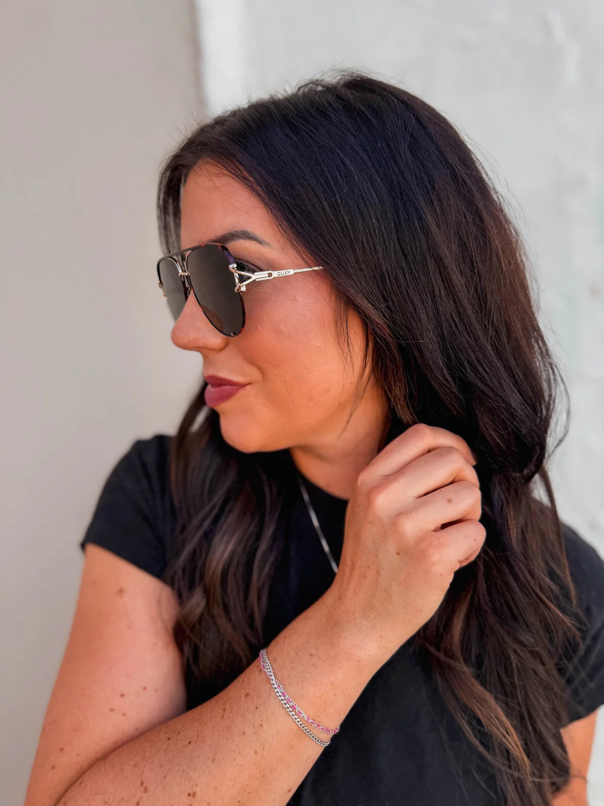 High Key Twist - Quay Sunglasses