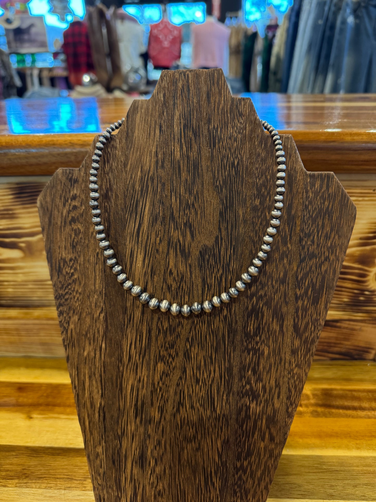 Graduated 4-8mm Navajo Pearl 14in Necklace